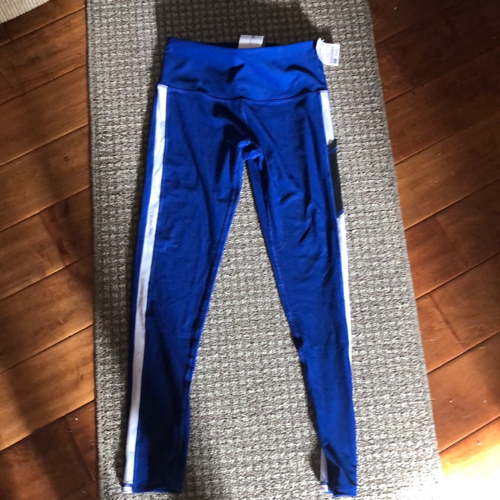 Athletic leggings